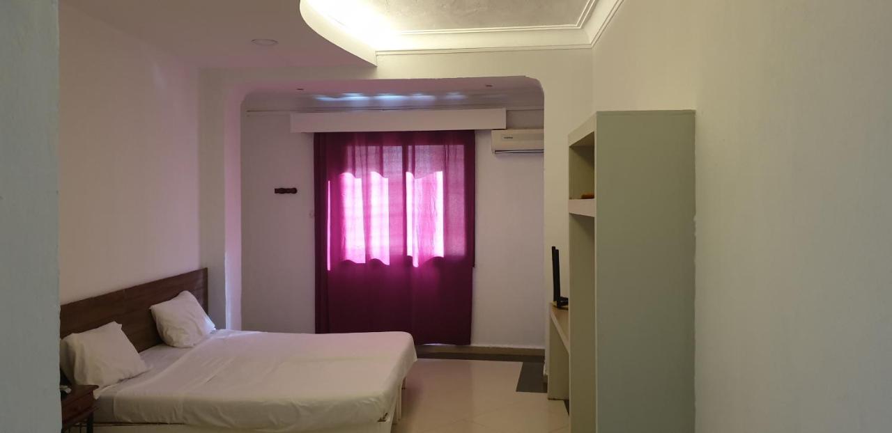 Hotel Privilege Bir El Djir Exterior foto